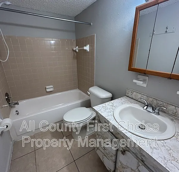 460 93rd Ave N #8 — Photo 6