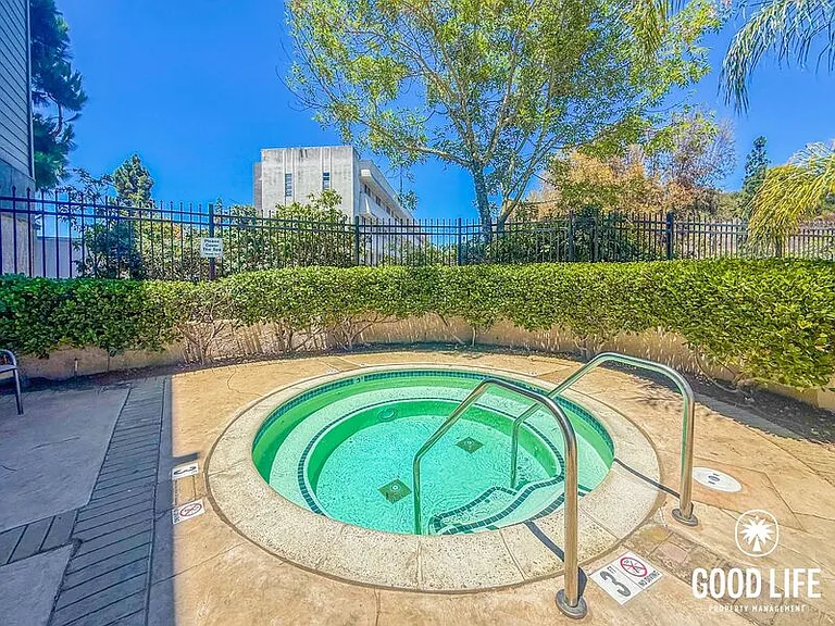 3731 Balboa Ter #B — Photo 15
