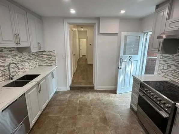22 Wells Ave, Brantford, ON