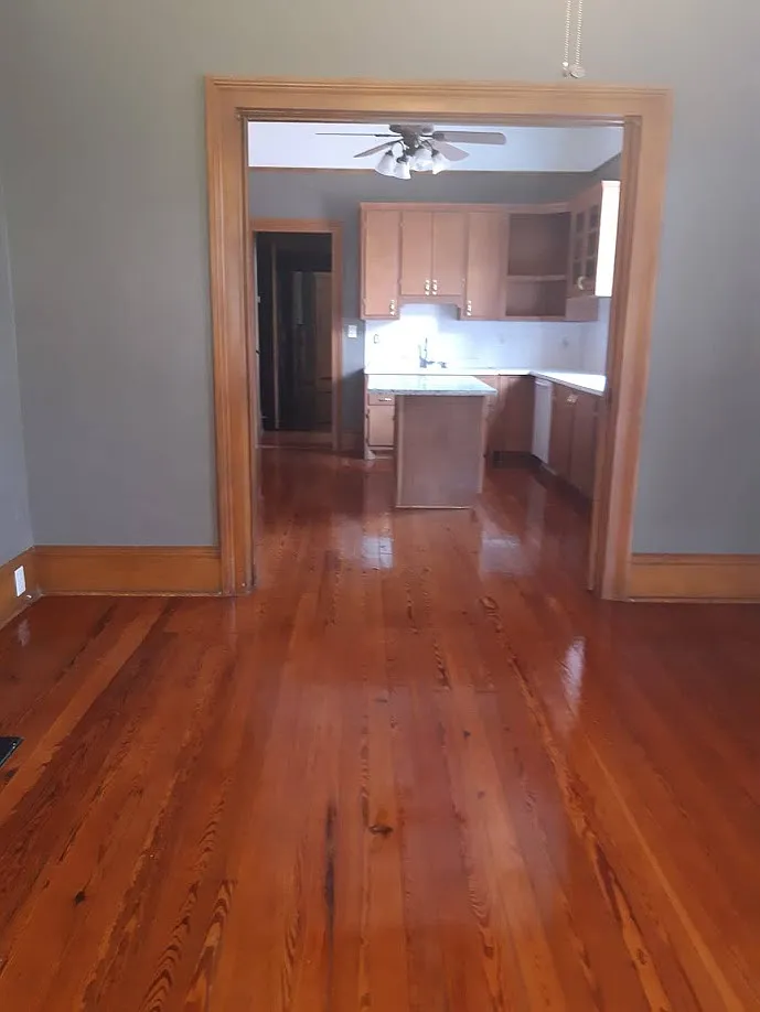 3 bed, 1250 sqft, $2,350 — Photo 4