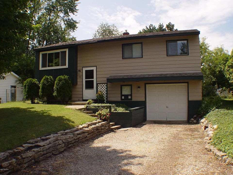 1st image of 310 Greenwood Ct
