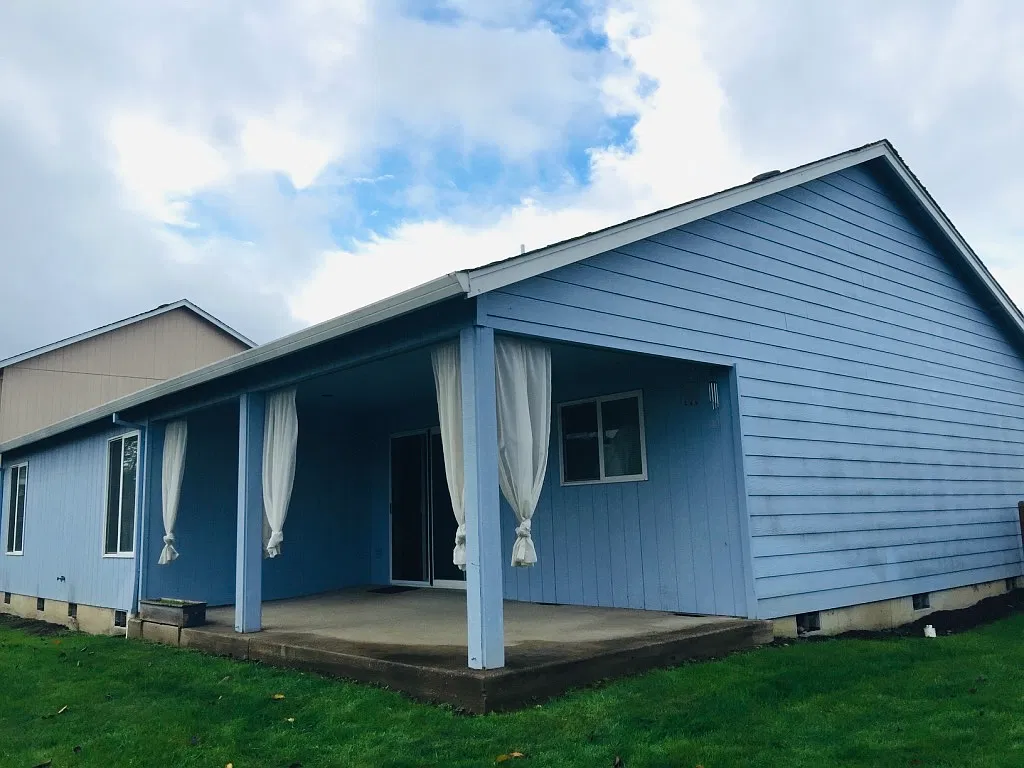 3 bed, 1409 sqft, $2,300 — Photo 2
