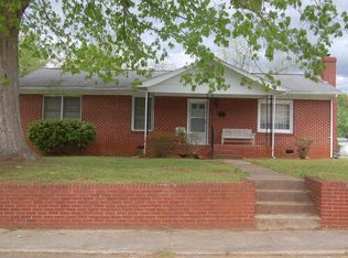 407 Green St, Laurens, SC 29360