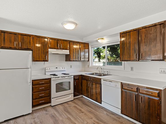 3rd image of 1200 W Huntley St #1217