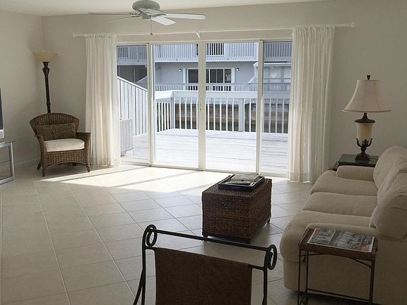 7Living room
