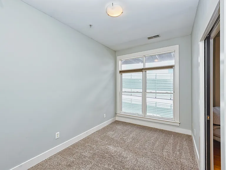 817 3rd Ave N #411 — Photo 15