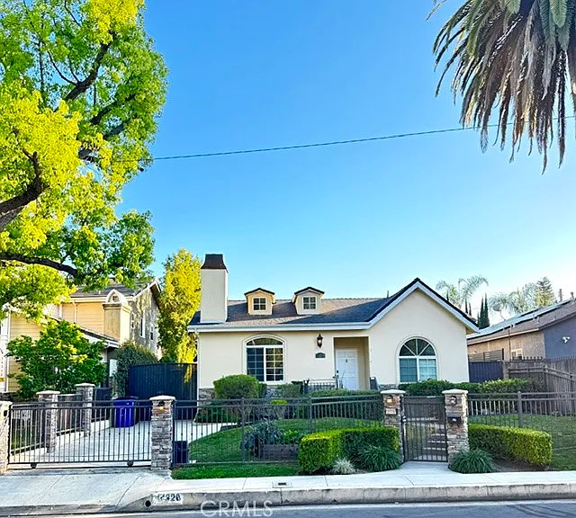 14320 Hortense St — Photo 1