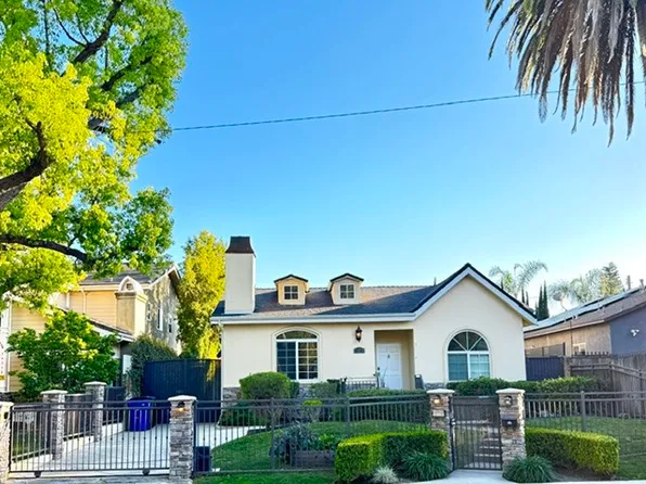 14320 Hortense St, Sherman Oaks, CA 91423