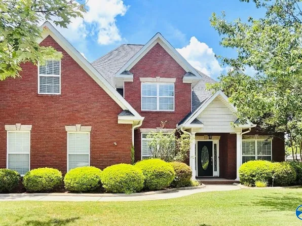 1905 Weatherly Cir, Decatur, AL 35603