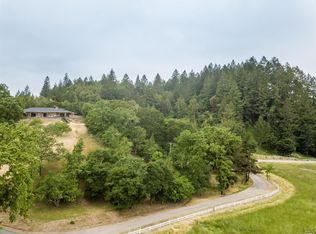 6880 Giovanetti Rd, Forestville, CA 95436