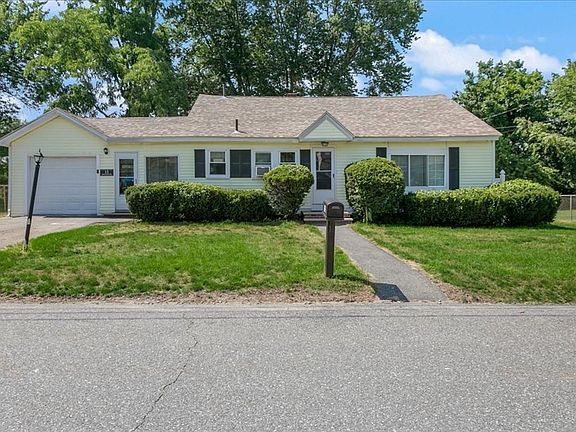 3rd image of 15 Westwood Ter