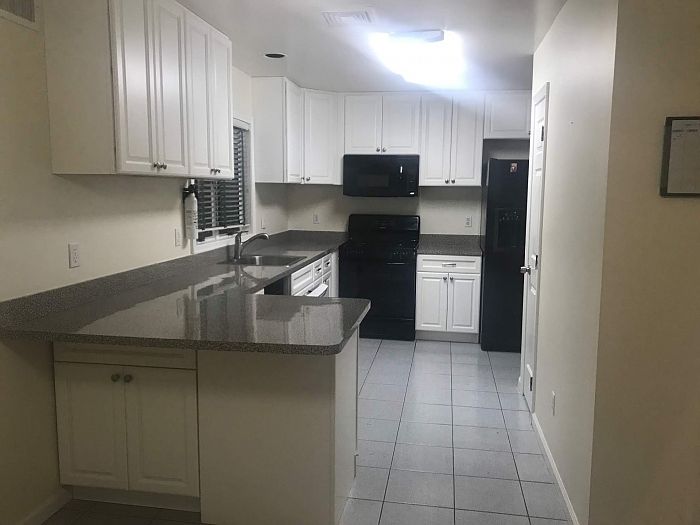 1st image of 19 Larissa Ln #1