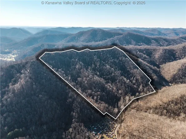 981 Powell Branch Rd, Danville, WV 25053