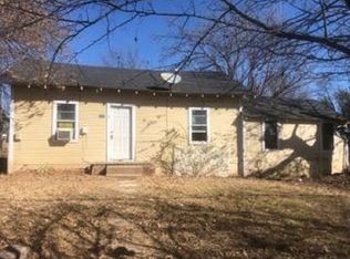 225 W Juarez Ave, De Leon, TX 76444