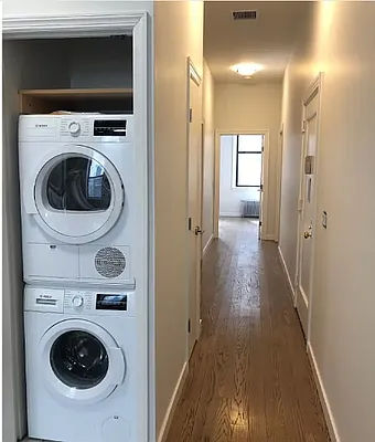 Rented by Manhattan Realty Group | media 19