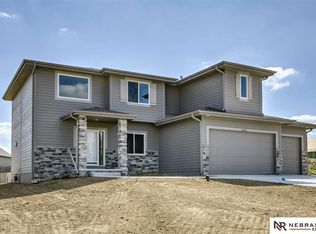 7823 S 194th Ave, Gretna, NE 68028