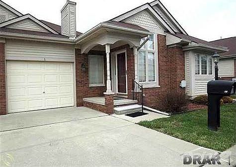 1st image of 16 Canfield Cir #10