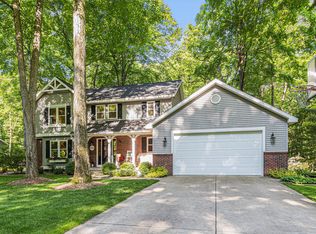 5763 Woodbriar Dr NE, Belmont, MI 49306