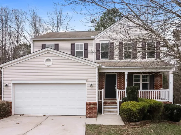 305 Farrington Dr, Clayton, NC 27520