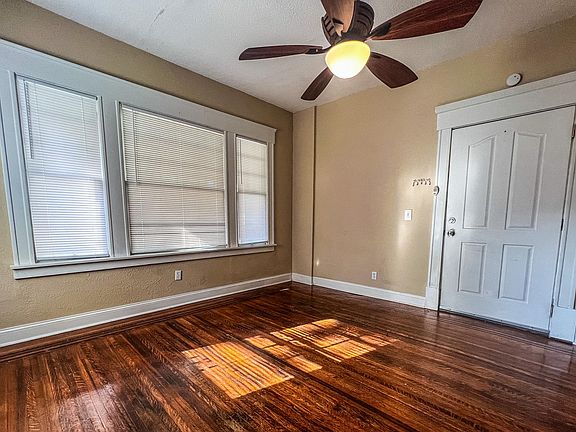 4th image of 2322 Herschel St APT 2