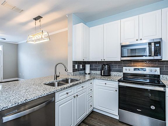 3rd image of 4221 W Spruce St APT 2318
