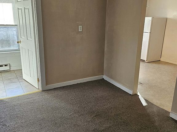 5th image of 124 Hammond Court