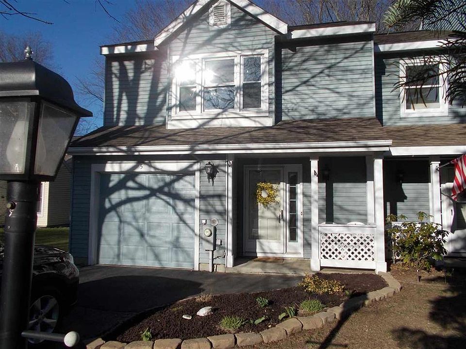 1st image of 5 Stoney Creek Dr