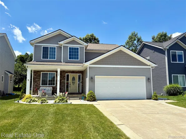329 Beaver Run, Holly, MI 48442