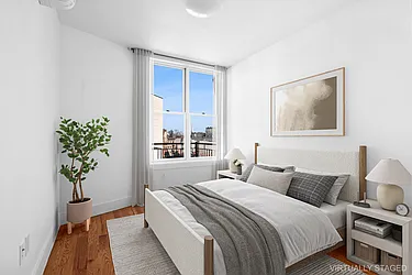 550 Van Buren Street, #4A