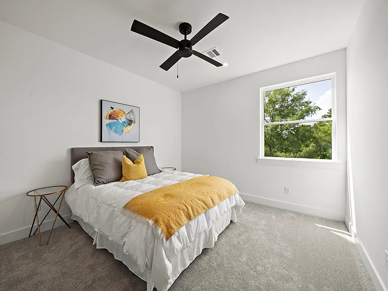 1607 Barbee St — Photo 15
