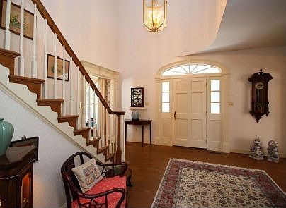 2nd image of 612 Walker Hill Ln