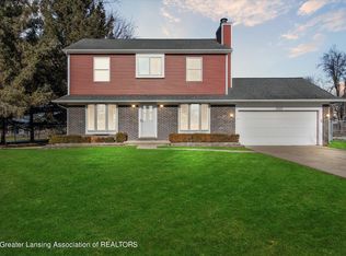 1933 Maple Shade Dr, Williamston, MI 48895