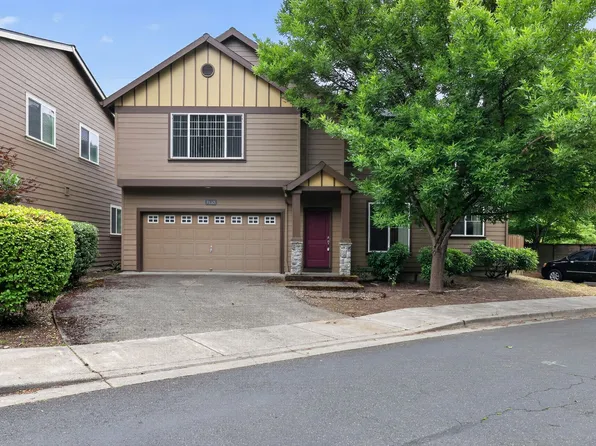 7130 NE Ridge Dr, Hillsboro, OR 97123