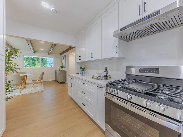 714 Genoa St — Photo 19