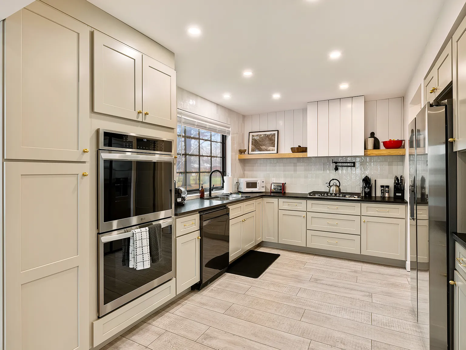 4 bed, 1499 sqft, $7,250 — Photo 3