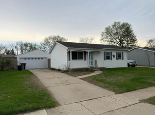 2021 Coronet Rd, Loves Park, IL 61111