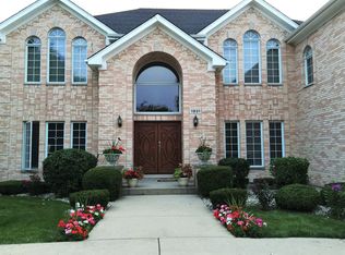1931 Deercrest Ln, Northbrook, IL