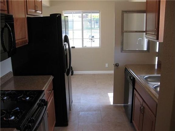 4th image of 1142 Bobolink Dr