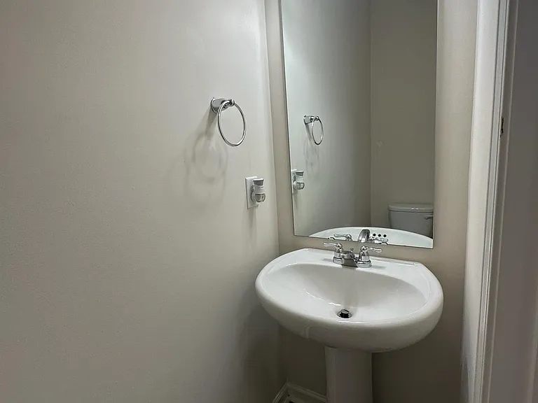 108 Pelsett St — Photo 36