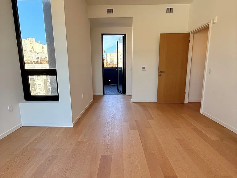 1523 Franklin St #601 — Photo 17