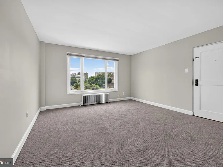 1410 N Quinn St #7 — Photo 4