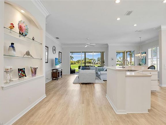 4th image of 3280 Hamlet DR #4