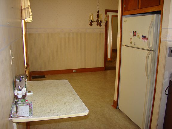 3rd image of 76 Bryant Cir