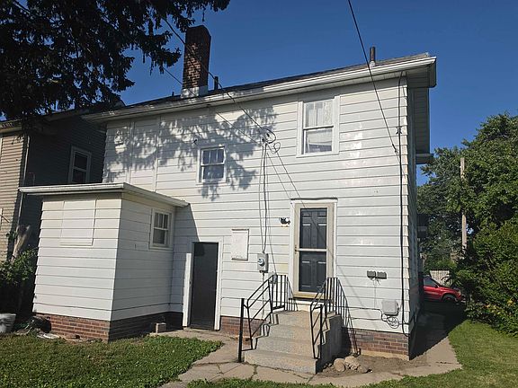 2nd image of 3202 Central Dr