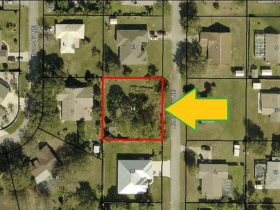 3rd image of 742 Alaska Ave NE