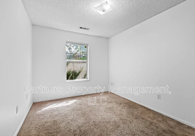 1621 N Leverett Ave #7 — Photo 12