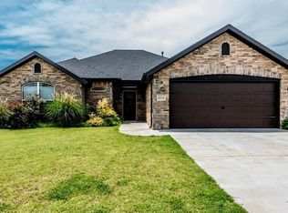 6114 S 37th St, Rogers, AR 72758