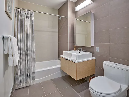 Rented by The Marketing Directors (Arias) | media 8