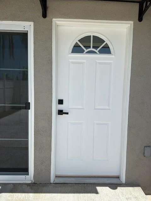 1 bed, 400 sqft, $2,300 — Photo 2