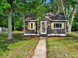 403 136th Ave, Holland, MI 49424